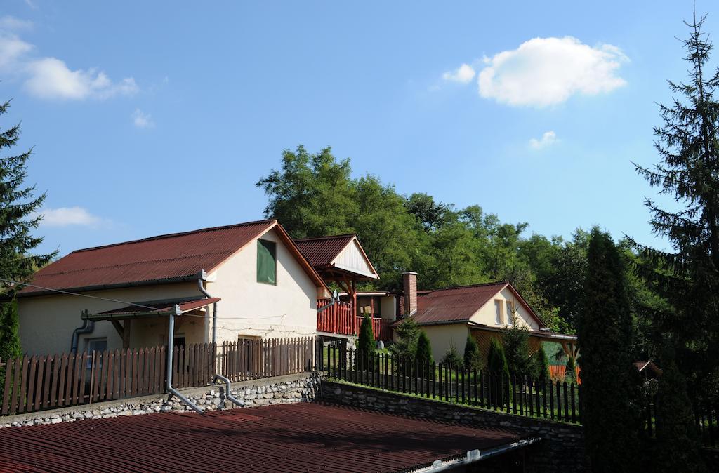 ホテル Horvath Vendeghaz Monosbel 部屋 写真